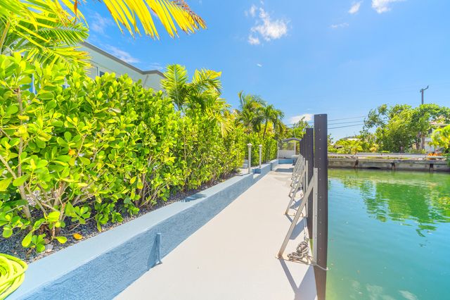 876 Gulf Drive, Summerland Key, FL 33042