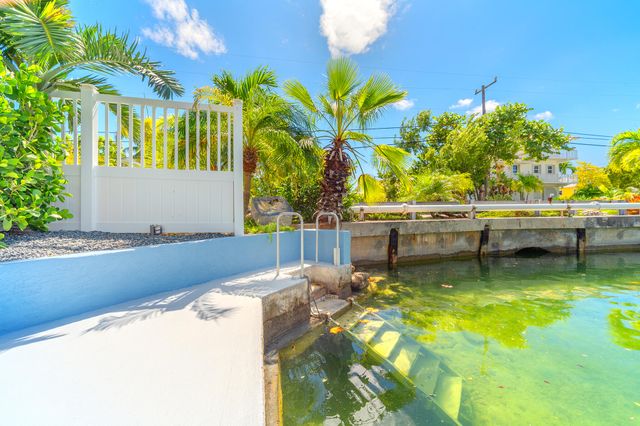 876 Gulf Drive, Summerland Key, FL 33042