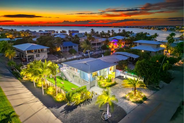 876 Gulf Drive, Summerland Key, FL 33042