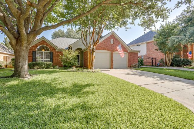 6904 Spring Valley Way, Fort Worth, TX 76132