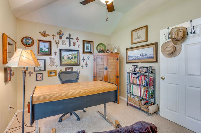 6904 Spring Valley Way, Fort Worth, TX 76132