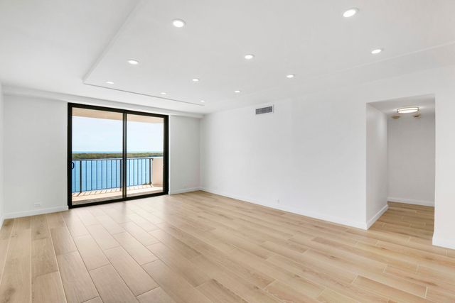 1200 Marine Way 903, North Palm Beach, FL 33408