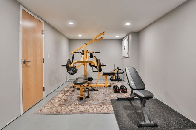 17 Robinson St, Fitchburg, MA 01420