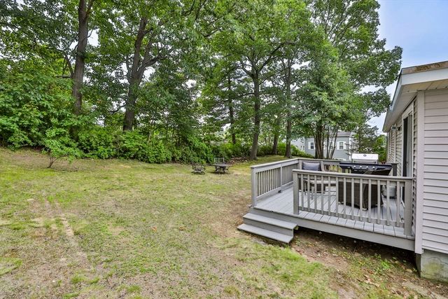 17 Robinson St, Fitchburg, MA 01420
