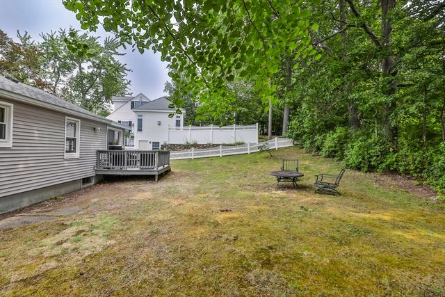 17 Robinson St, Fitchburg, MA 01420