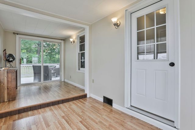 17 Robinson St, Fitchburg, MA 01420