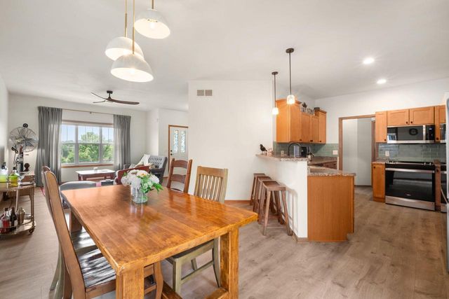 7190 Belle Fontaine BOULEVARD, Middleton, WI 53562