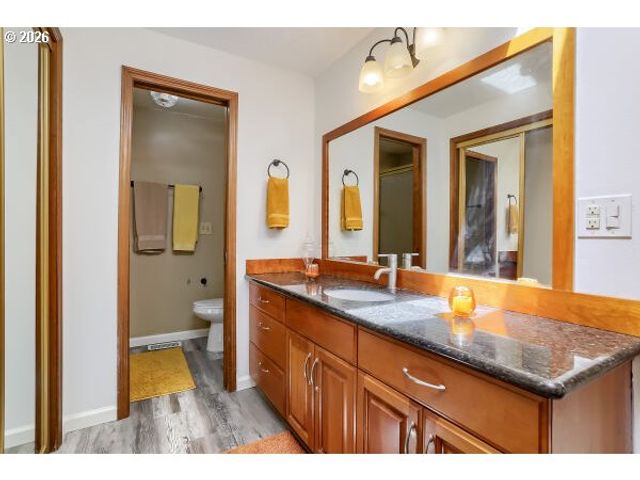 11840 Se TIMBER VALLEY Dr, Happy Valley, OR 97086