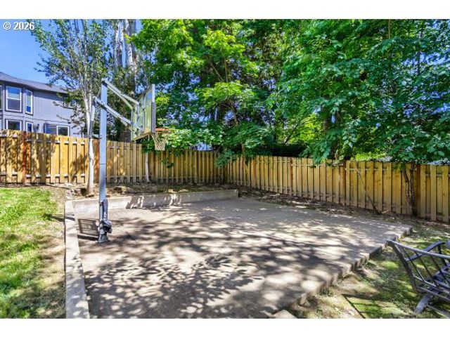 11840 Se TIMBER VALLEY Dr, Happy Valley, OR 97086