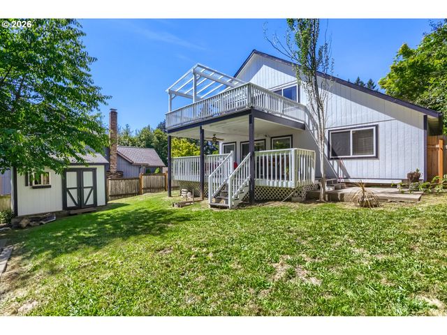 11840 Se TIMBER VALLEY Dr, Happy Valley, OR 97086