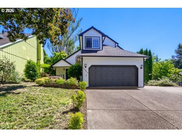 11840 Se TIMBER VALLEY Dr, Happy Valley, OR 97086