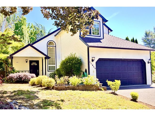 11840 Se TIMBER VALLEY Dr, Happy Valley, OR 97086