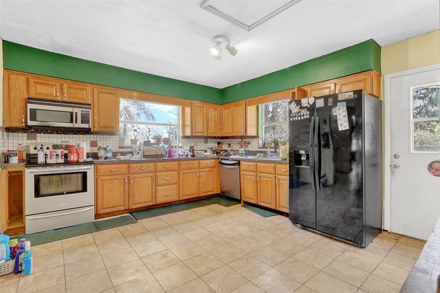 2180 NW 140TH STREET, Citra, FL 32113