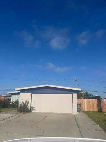 117 Magnolia Drive, Salinas, CA 93905