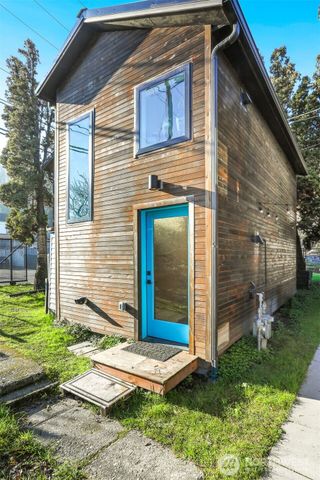 3868 16th Avenue SW, Seattle, WA 98106