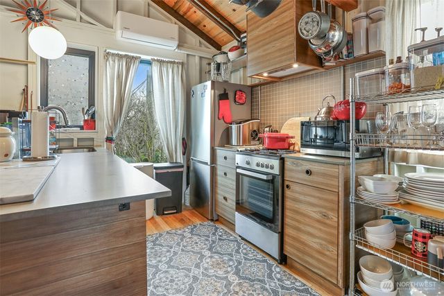 3868 16th Avenue SW, Seattle, WA 98106