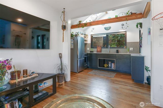 3868 16th Avenue SW, Seattle, WA 98106