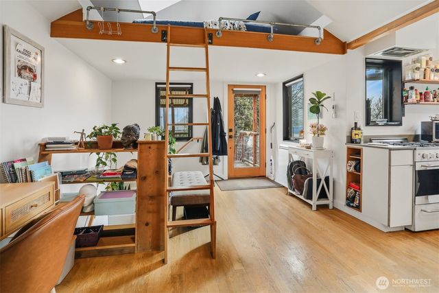 3868 16th Avenue SW, Seattle, WA 98106