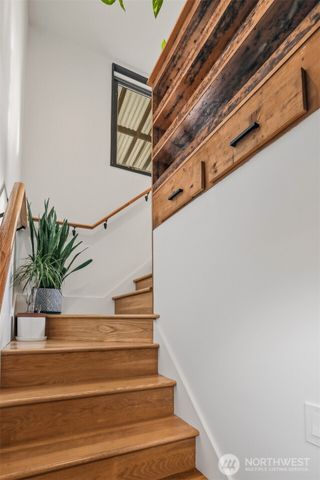 3868 16th Avenue SW, Seattle, WA 98106
