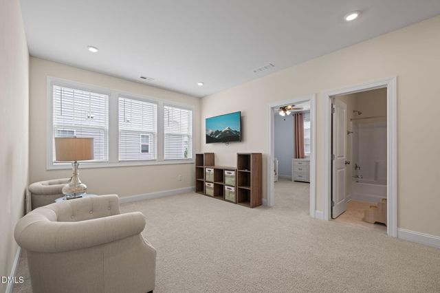 174 Two Creeks Loop, Chapel Hill, NC 27517