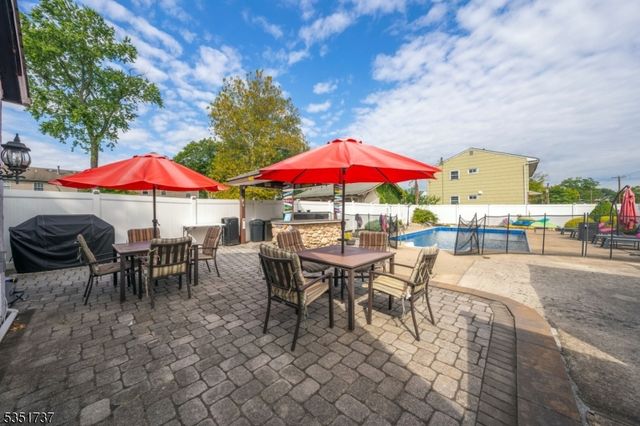 426 Walnut St, Roselle Boro, NJ 07203