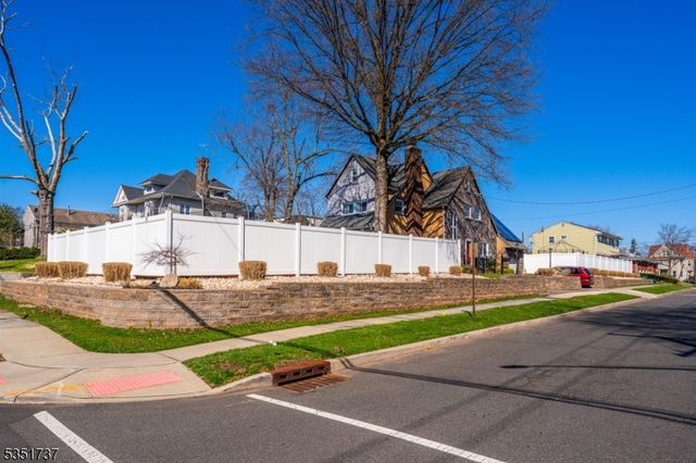 426 Walnut St, Roselle Boro, NJ 07203