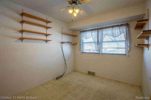 3822 Whittier Avenue, Flint, MI 48506