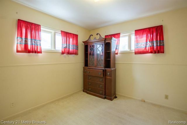 3822 Whittier Avenue, Flint, MI 48506