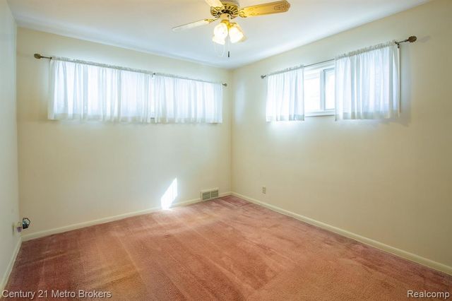 3822 Whittier Avenue, Flint, MI 48506