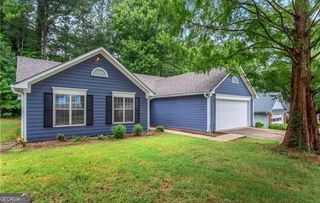 956 Forest Path, Stone Mountain, GA 30088