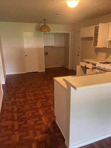 104 Jim Cage LN C, Hutto, TX 78634