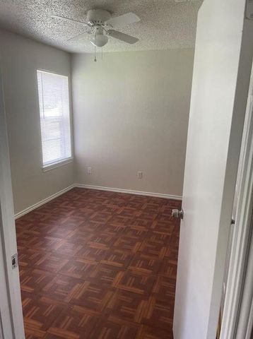 104 Jim Cage LN C, Hutto, TX 78634