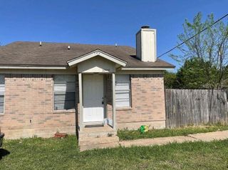 104 Jim Cage LN C, Hutto, TX 78634
