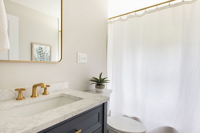 276 Cambridge Tpke, Lincoln, MA 01773
