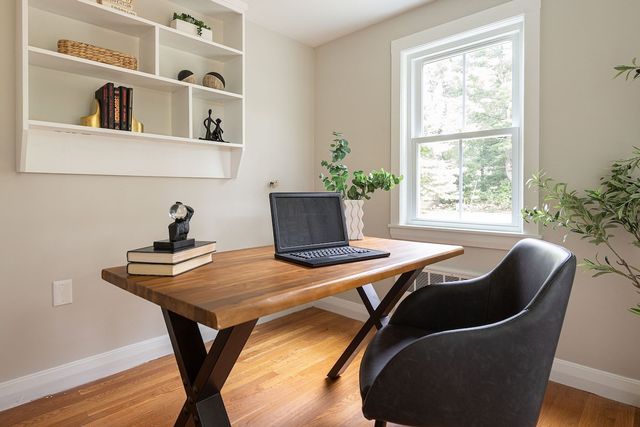 276 Cambridge Tpke, Lincoln, MA 01773
