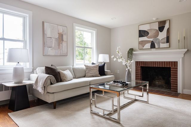 276 Cambridge Tpke, Lincoln, MA 01773