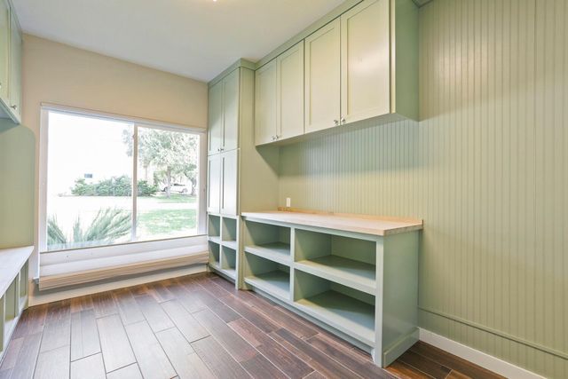 12052 Tulare DR, Austin, TX 78738