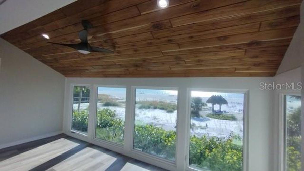 1013 W PEPPERTREE DRIVE 115, Sarasota, FL 34242