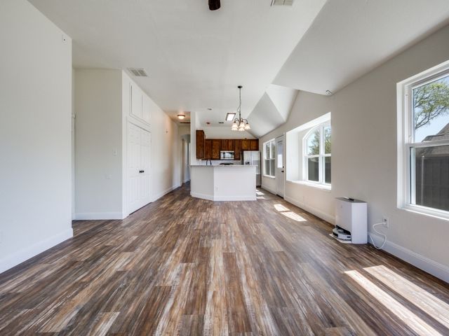 1810 Crosshaven Drive, Lewisville, TX 75077