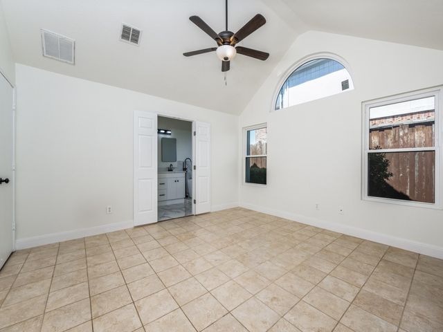 1810 Crosshaven Drive, Lewisville, TX 75077