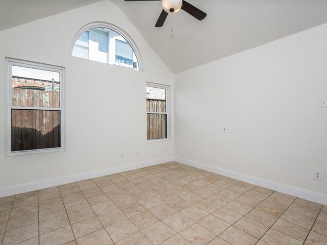 1810 Crosshaven Drive, Lewisville, TX 75077