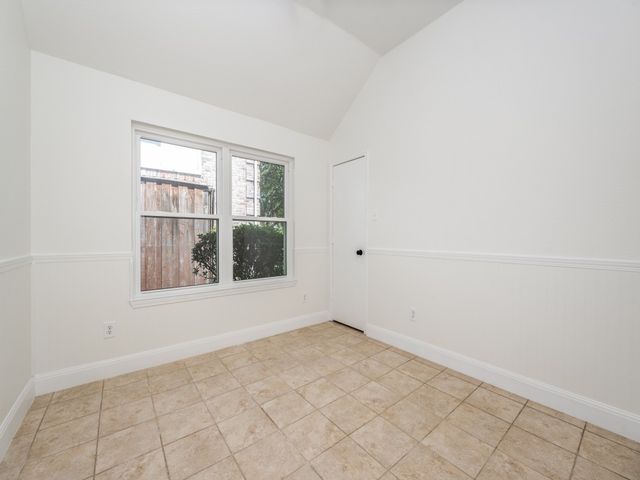 1810 Crosshaven Drive, Lewisville, TX 75077