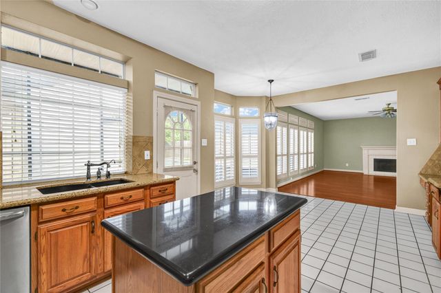 244 Plum Circle, Lake Jackson, TX 77566