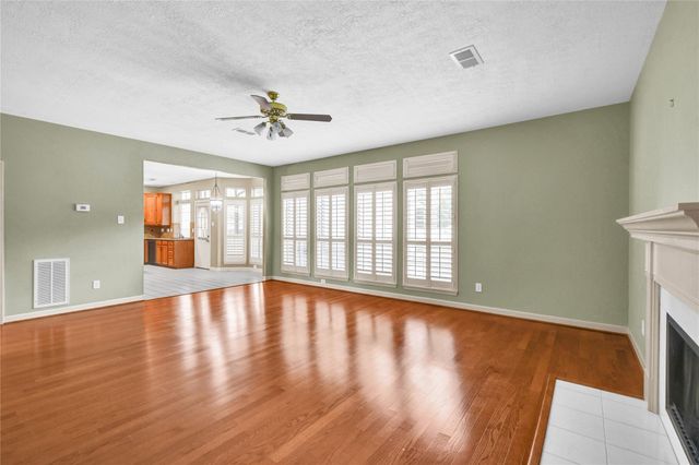 244 Plum Circle, Lake Jackson, TX 77566