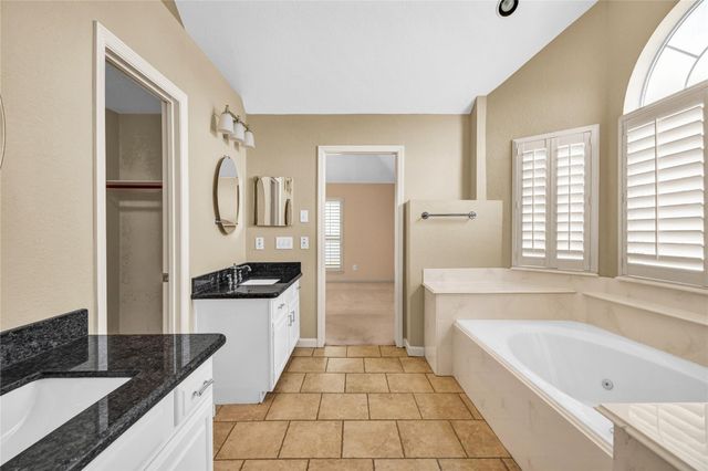 244 Plum Circle, Lake Jackson, TX 77566