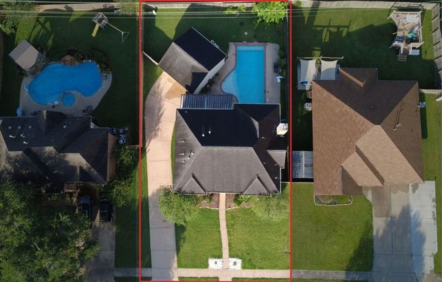 244 Plum Circle, Lake Jackson, TX 77566