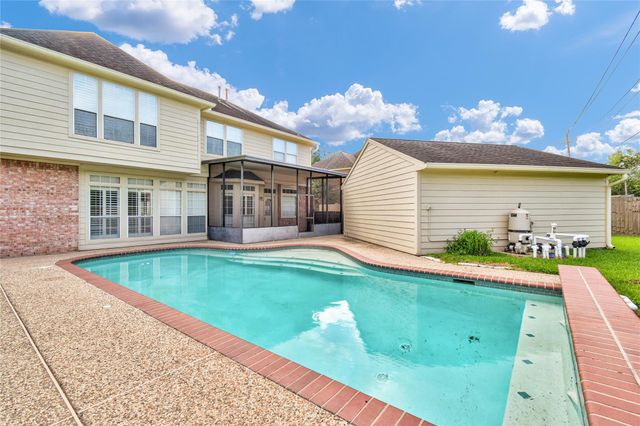 244 Plum Circle, Lake Jackson, TX 77566