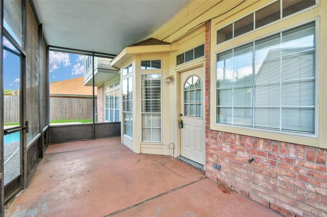 244 Plum Circle, Lake Jackson, TX 77566