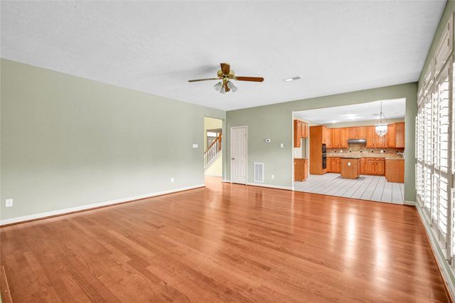 244 Plum Circle, Lake Jackson, TX 77566