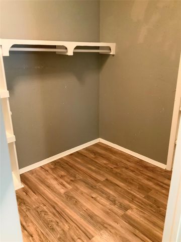2820 Fisher Hill Lane 2, Baytown, TX 77520